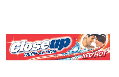 KEM ĐÁNH RĂNG GEL ĐỎ NÓNG CLOSE UP TOOTHPASTE RED HOT 95ml